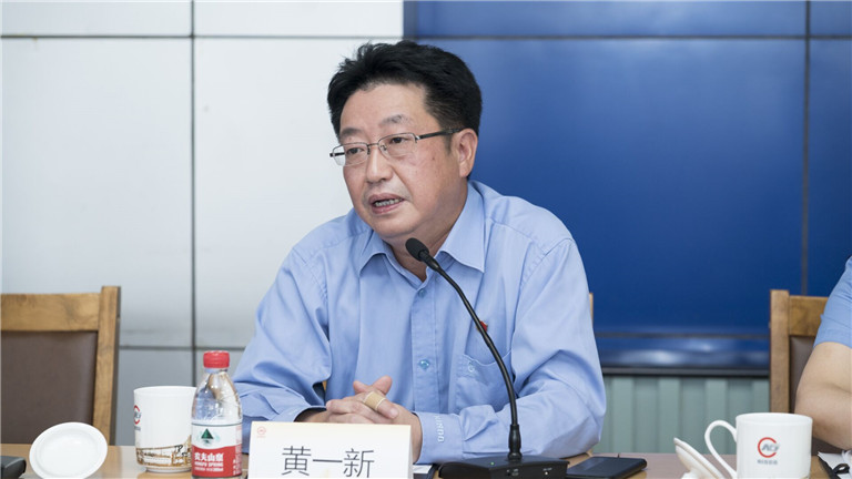 南鋼集團(tuán)董事長(zhǎng)黃一新