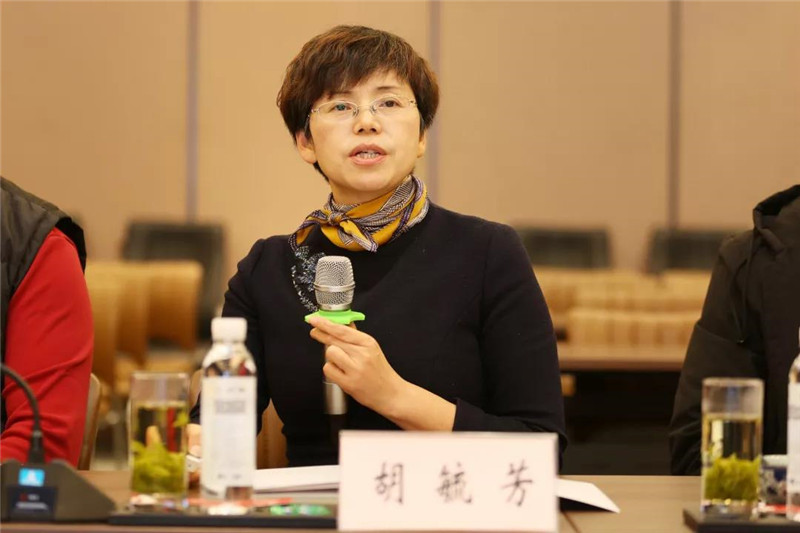 胡毓芳
