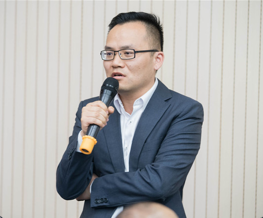 戴海東