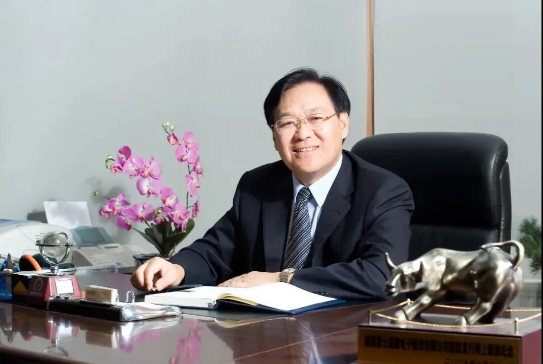 石明達(dá)