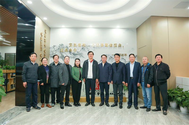 羅一民來訪