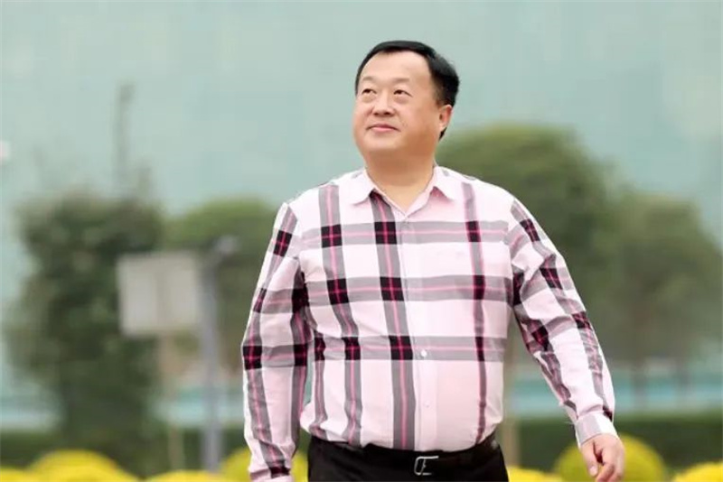李興